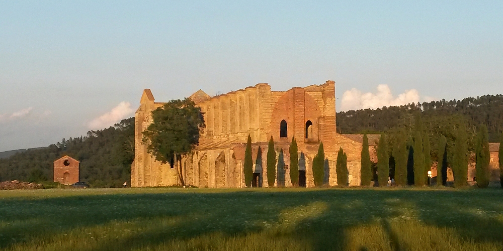 abbazia-di-san-galgano10.jpg